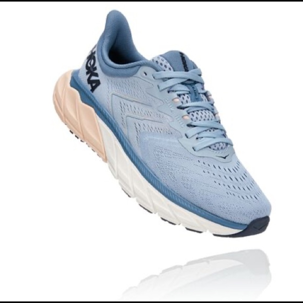 Hoka Arahi 5